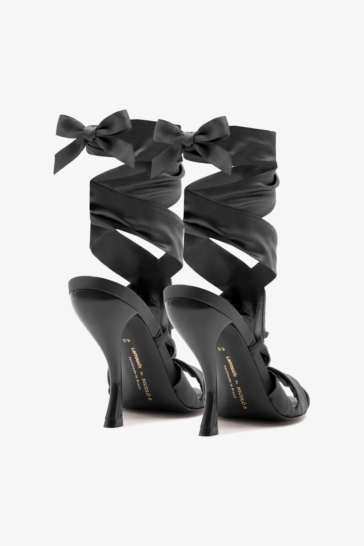 Larroudé x Nicolò B.: Sandália Dani Cetim Preto - Image 7