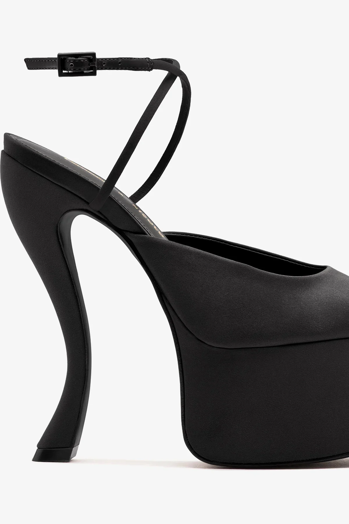 Larroudé x Nicolò B.: Sandália Lola Cetim Preto - Image 4