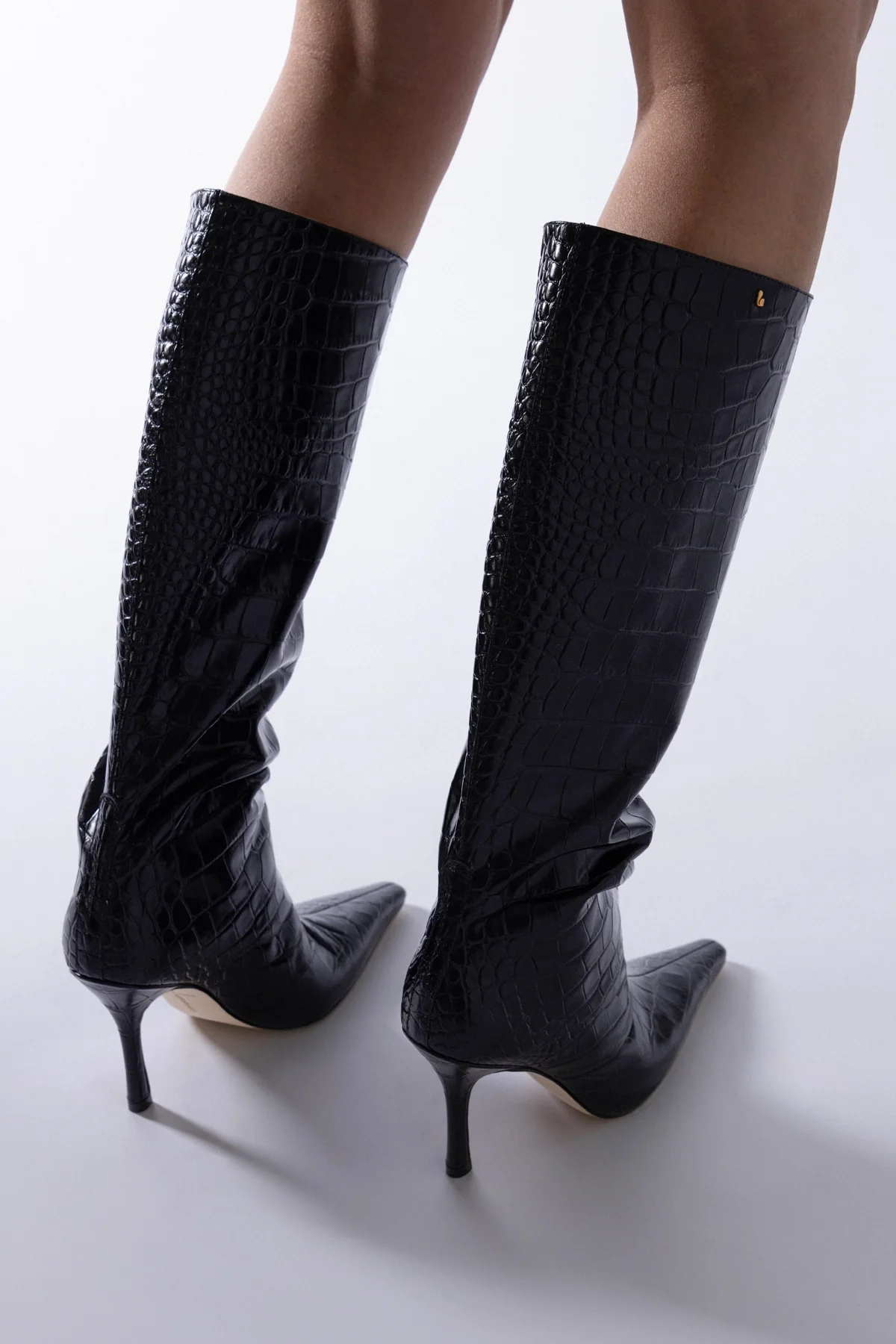 Bota Carine Couro Croco Preto - Image 2
