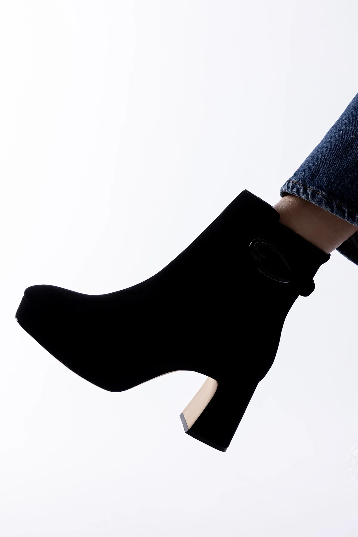 Bota Plataforma Dolly Verona Low Camurça Preto - Image 2