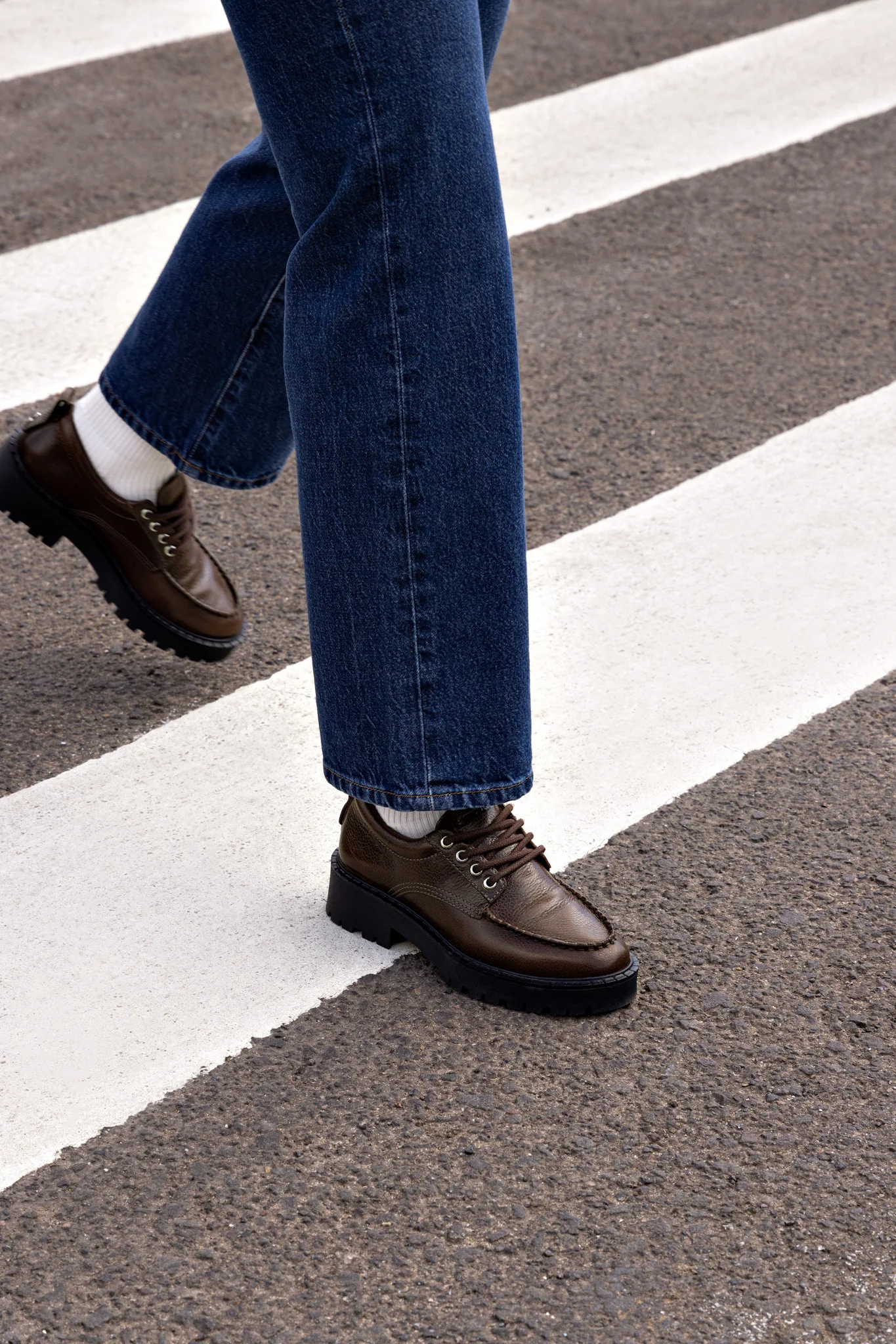 Mocassim Tratorado London Lace Up Couro Marrom - Image 6