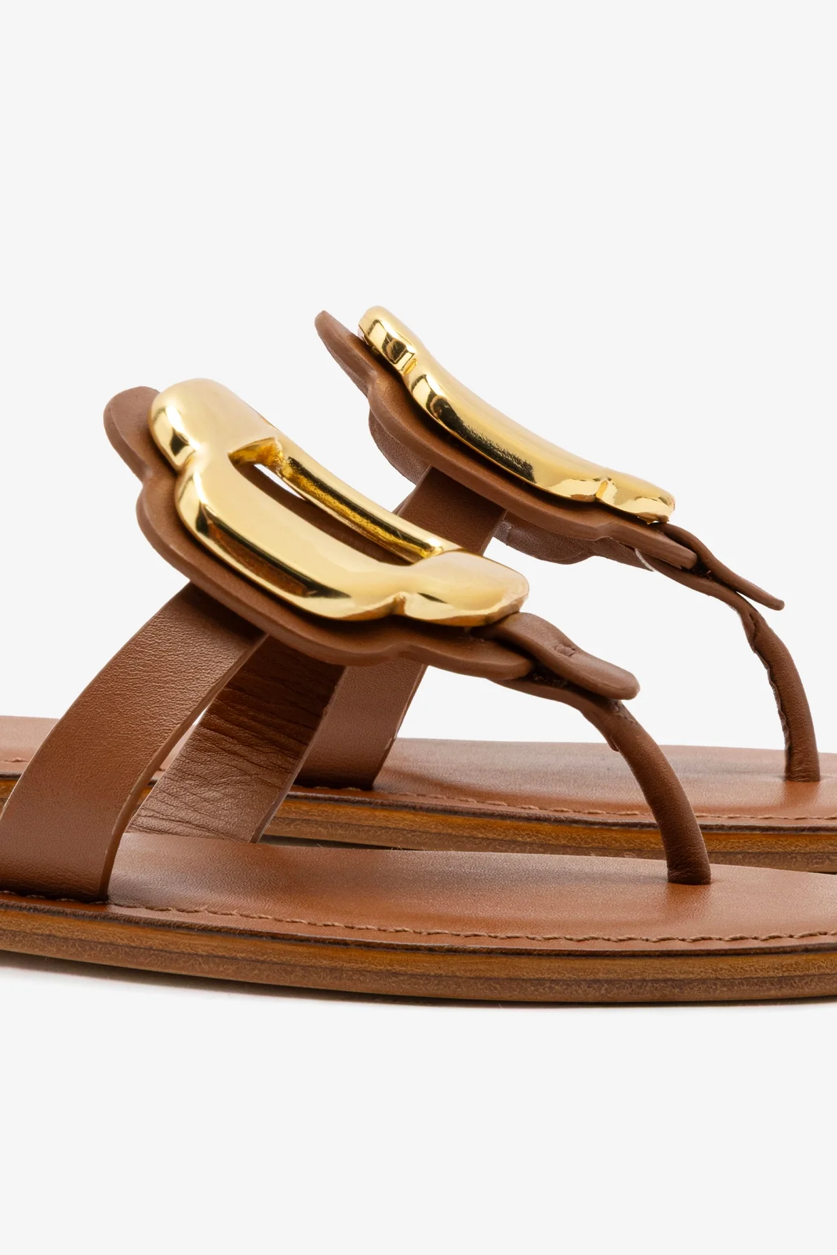 Sandália Flat Margherita Couro Off White e Metal Dourado - Image 4