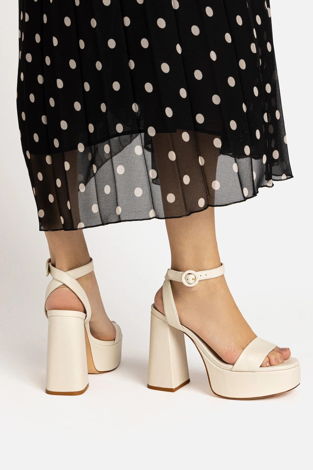 Sandália Dolly Couro Off White - Image 2