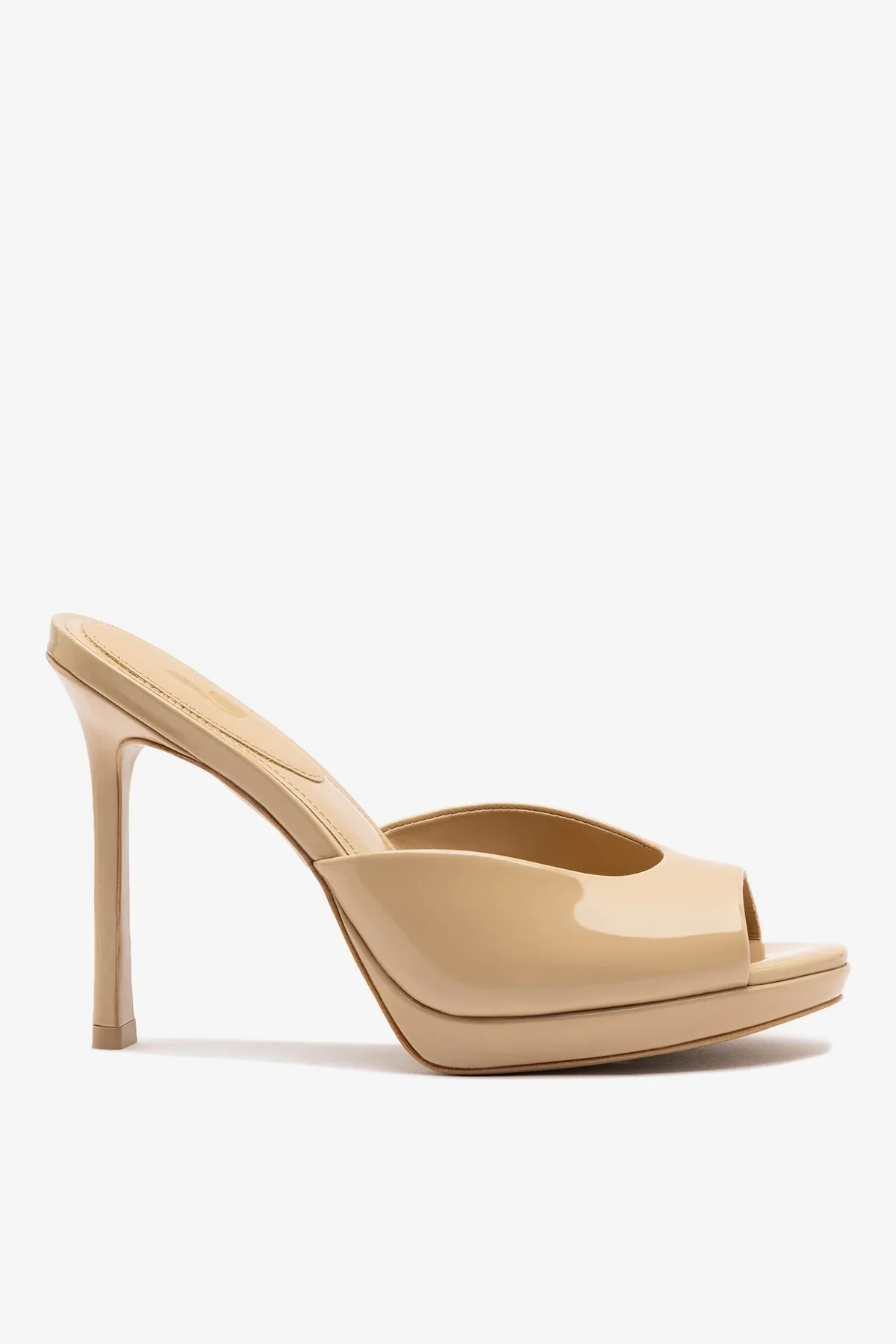 Mule Plataforma Jasmine Couro Verniz Bege