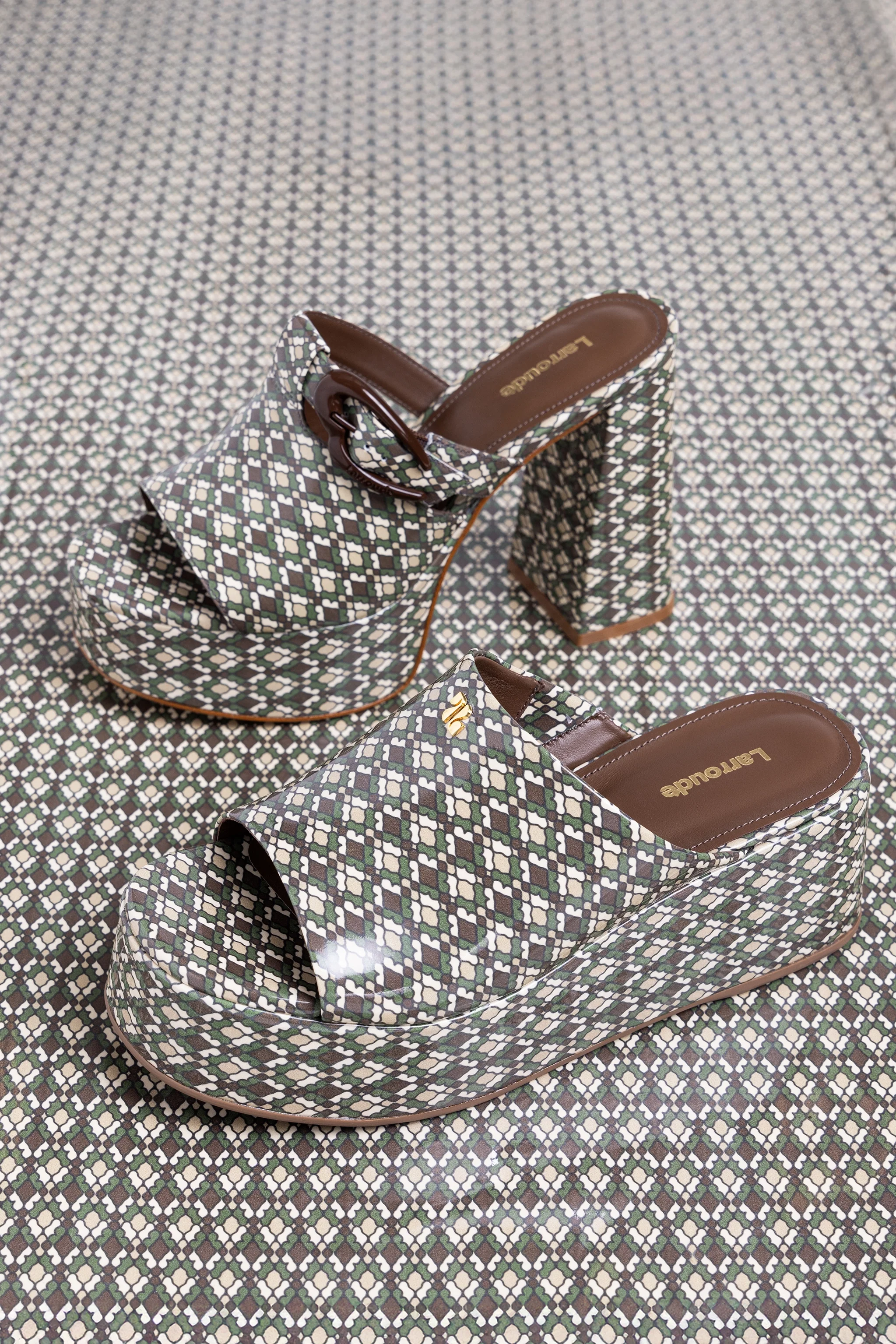 Mule Charli Couro Verniz Estampado Verde - Image 6