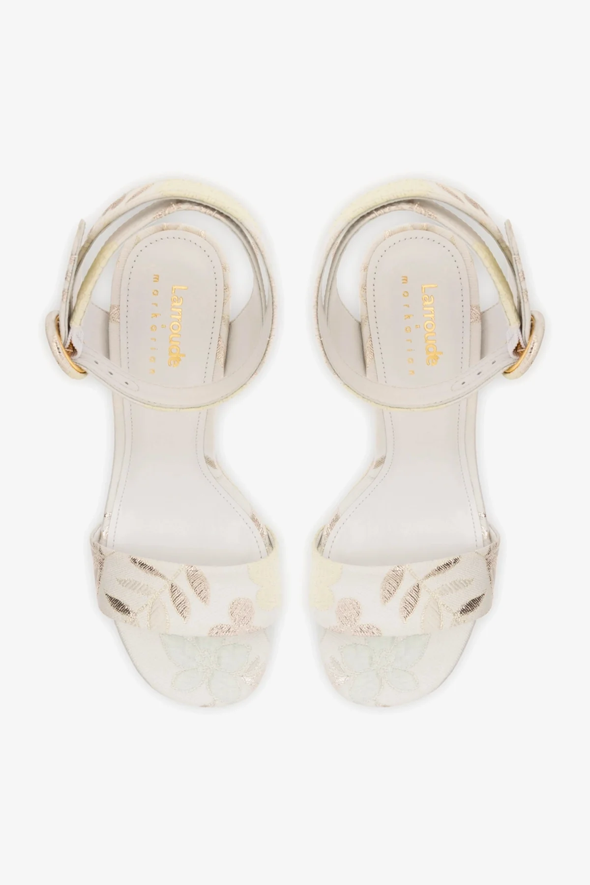 Larroudé x Markarian: Sandália Dolly Brocado Off White - Image 7